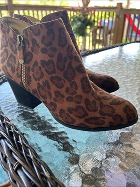 Leopard Print Suede Ankle Boots - Brown